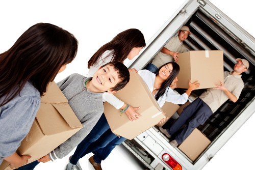 Man and van removals support for local moves in Earlscourt