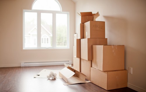 Packing and loading support for a flat removal in Earlscourt