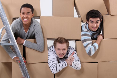 What is included in a moving truck service for Earlscourt customers